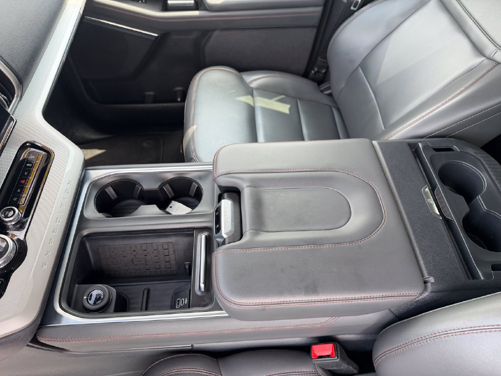 Certified 2025 Ford Expedition Active AWD/4WD image 14