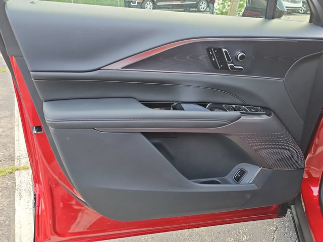 New 2026 Cadillac Lyriq Luxury w/ LPO, Floor Liner Package AWD/4WD image 20