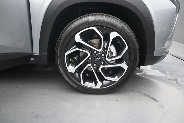 Used 2026 Chevrolet Trax RS w/ Sunroof Package FWD image 17