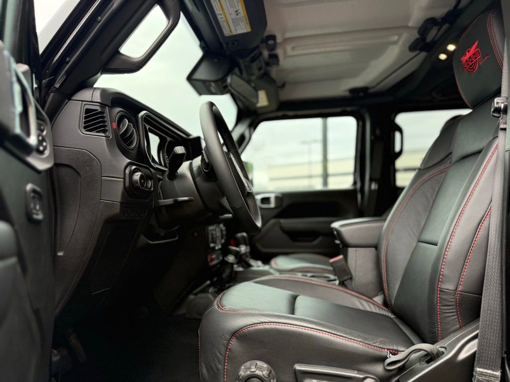 Used 2025 Jeep Wrangler Unlimited Rubicon image 25