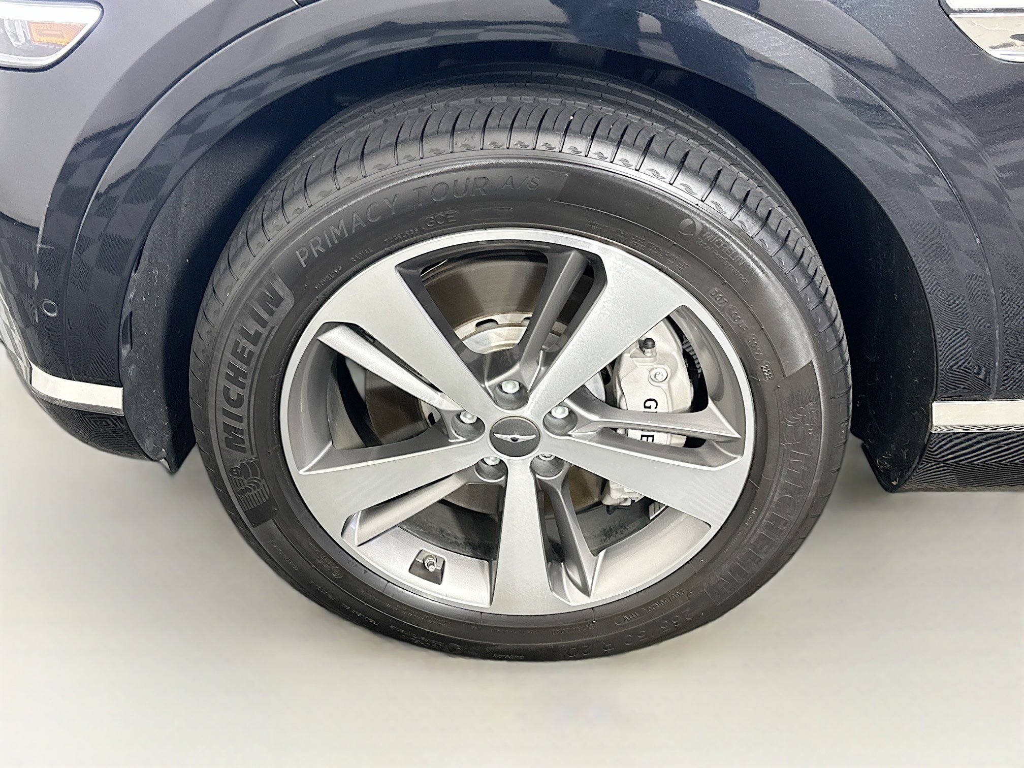 Used 2024 Genesis GV80 3.5T w/ Advanced Package image 11