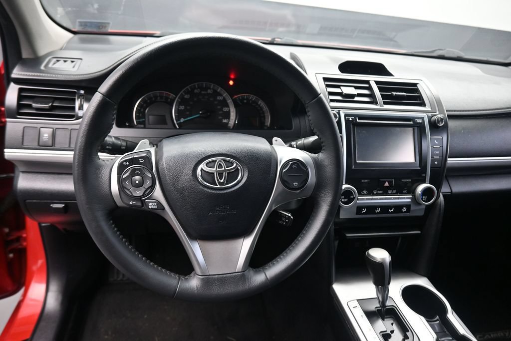 Used 2012 Toyota Camry SE FWD image 14