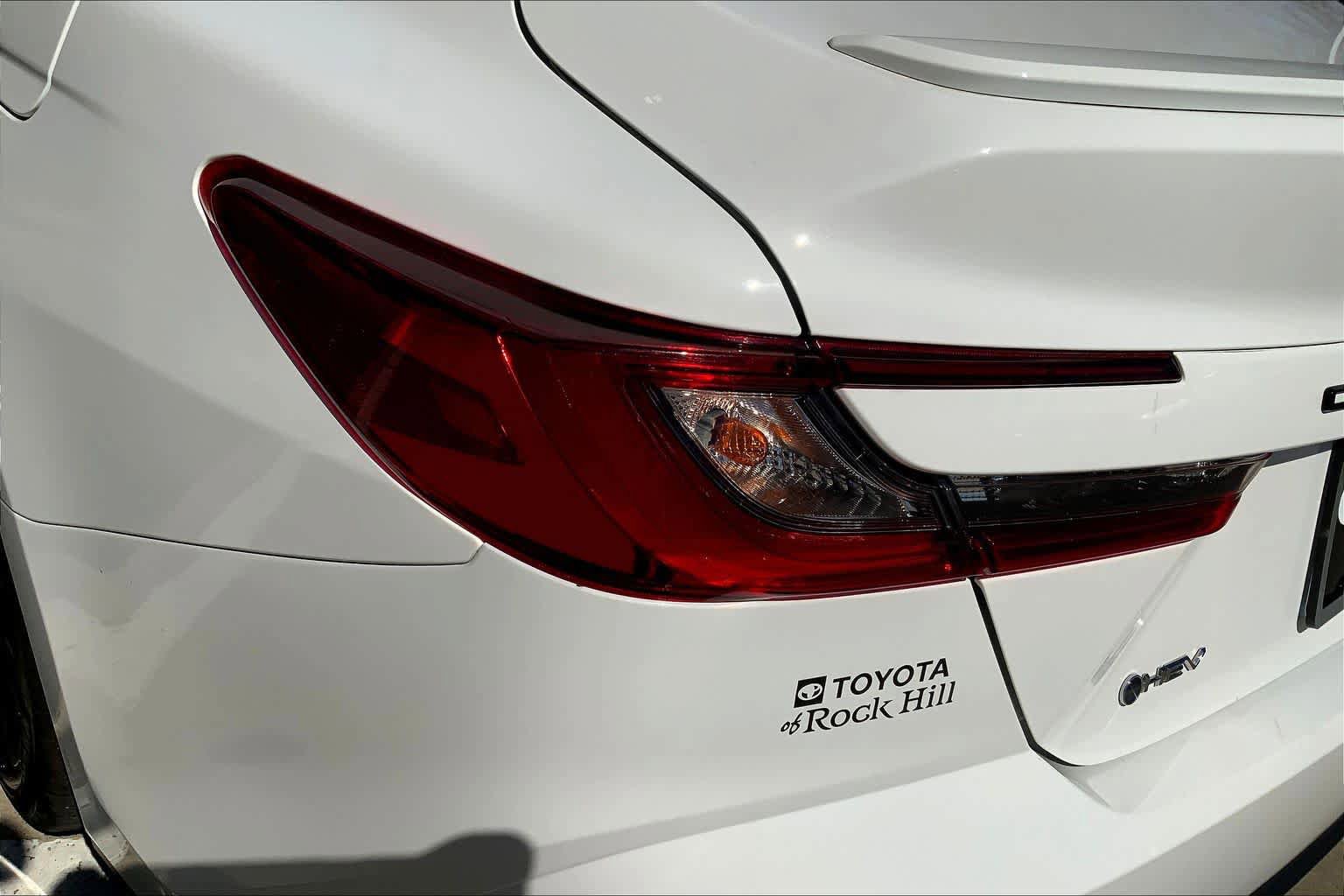 Used 2025 Toyota Camry SE FWD image 27