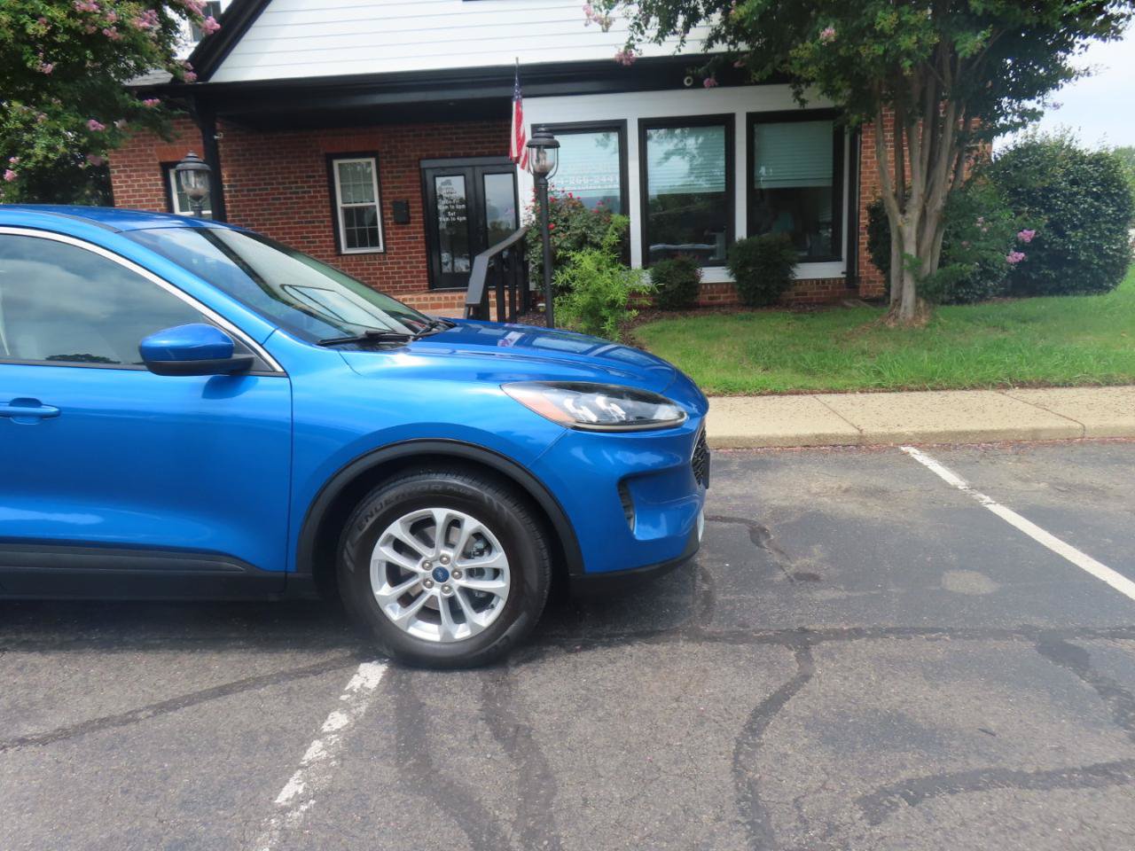 Used 2020 Ford Escape SE FWD image 10