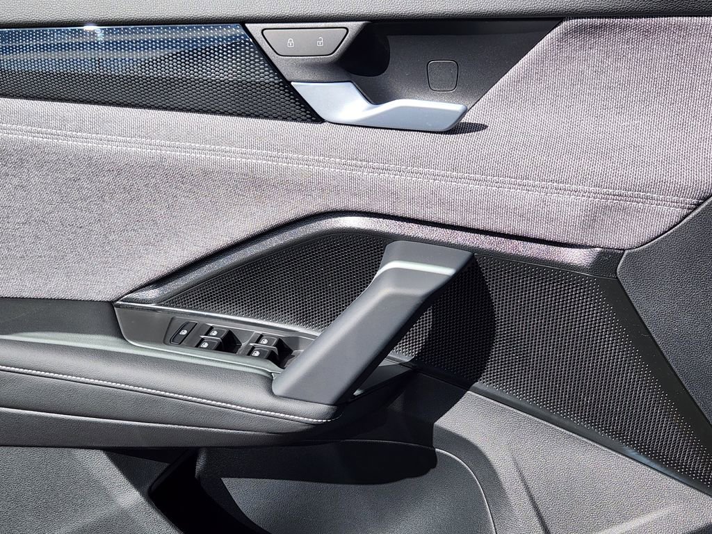 New 2026 Volkswagen Tiguan S image 13