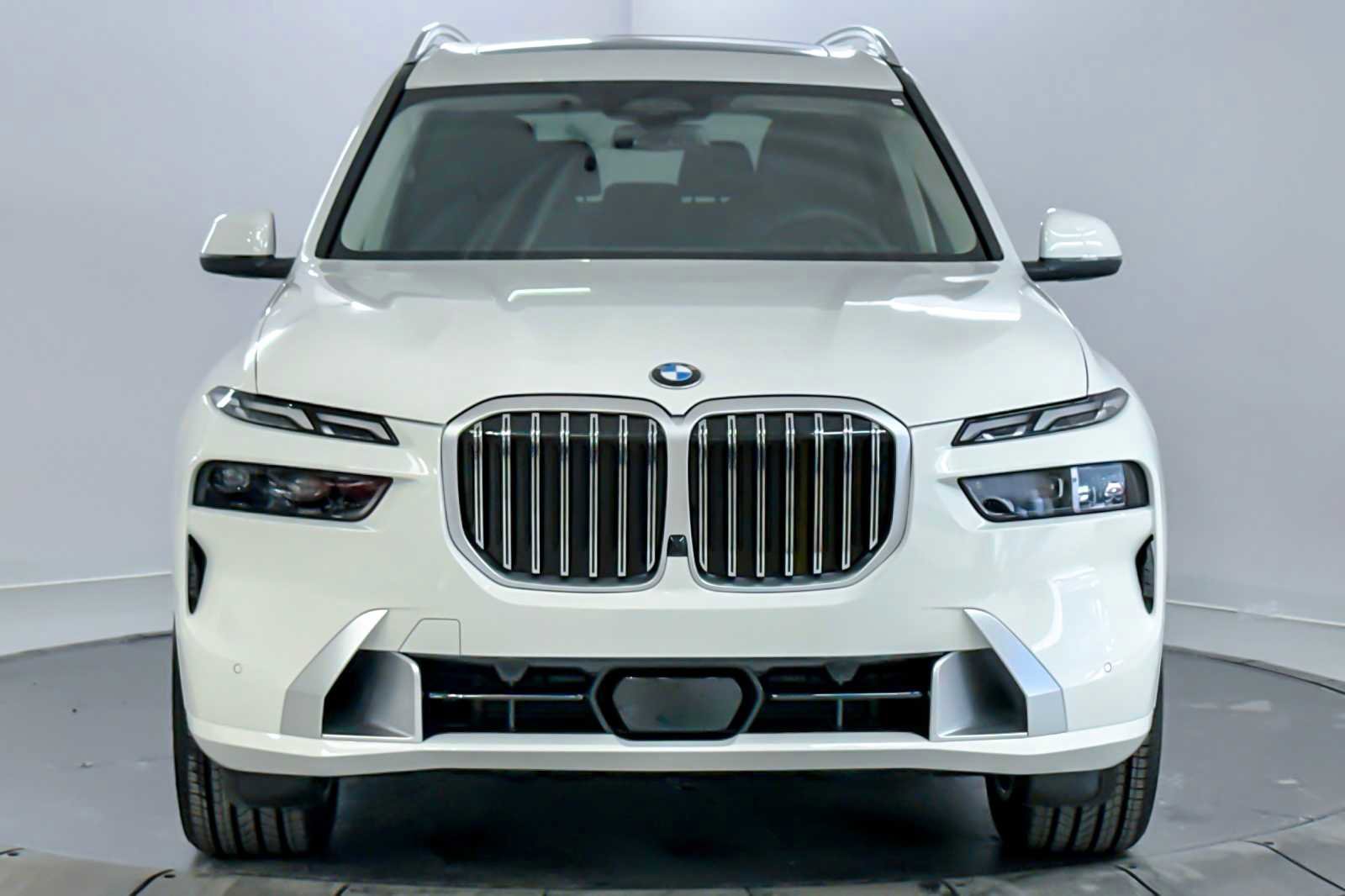 Used 2026 BMW X7 xDrive40i image 10