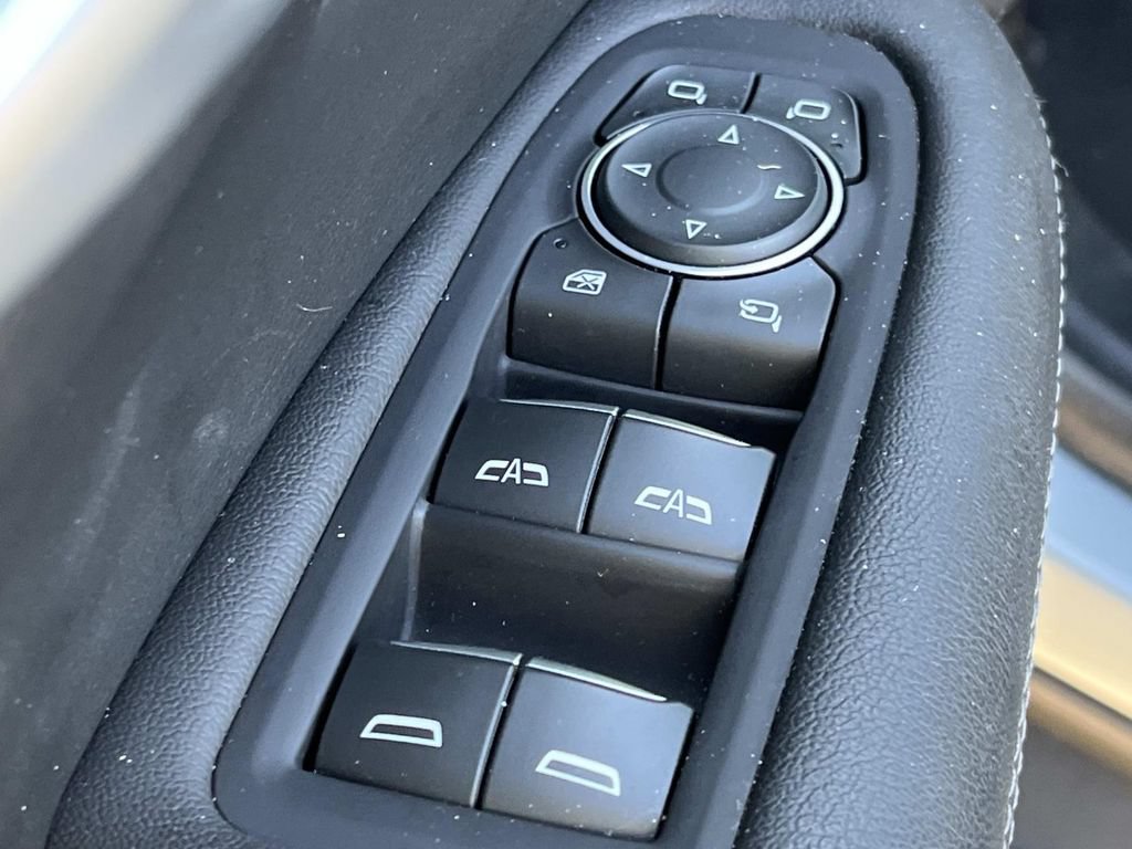 Used 2023 Cadillac XT5 Premium Luxury w/ Technology Package FWD image 32