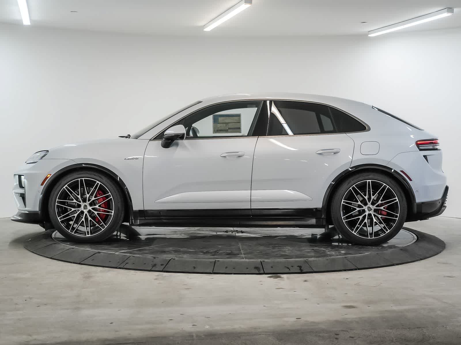 New 2026 Porsche Macan Turbo Electric AWD/4WD image 2