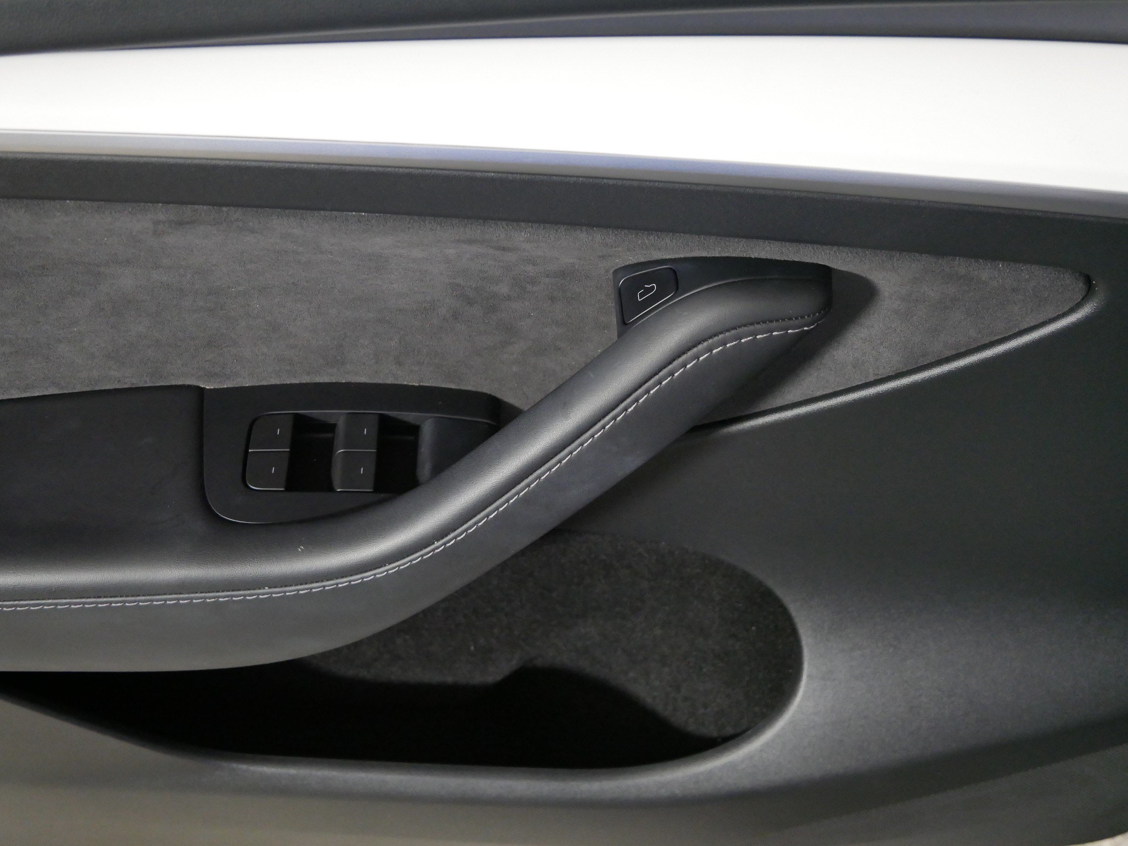 Used 2023 Tesla Model Y Long Range AWD/4WD image 19