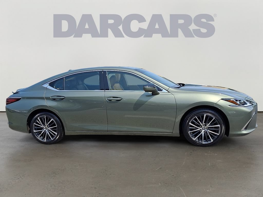Used 2025 Lexus ES 300h w/ Premium Package FWD image 7