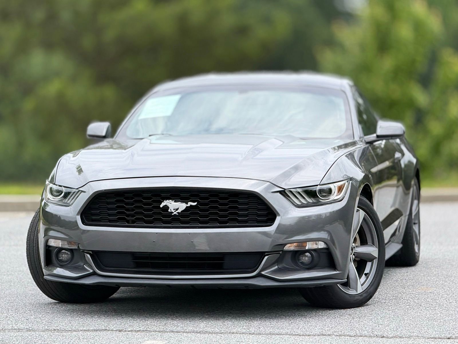 Used 2016 Ford Mustang Coupe w/ Equipment Group 051A RWD image 2