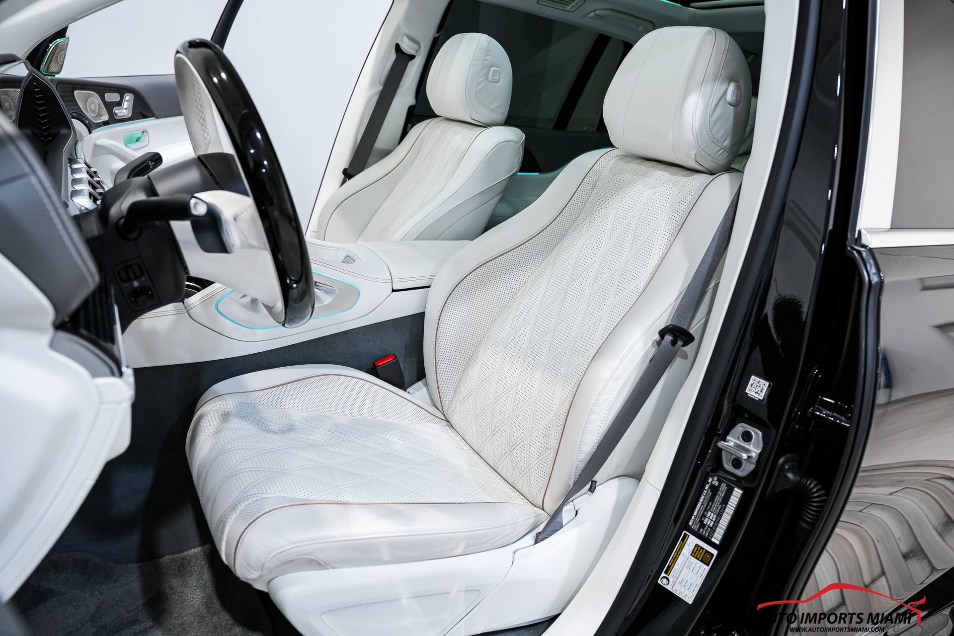 Used 2024 Mercedes-Benz Maybach GLS 600 4MATIC image 39