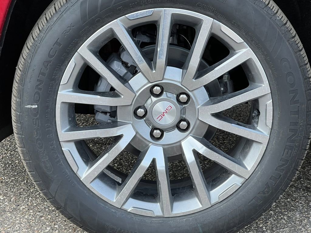 New 2026 GMC Terrain Denali w/ LPO, Floor Liner Package image 7