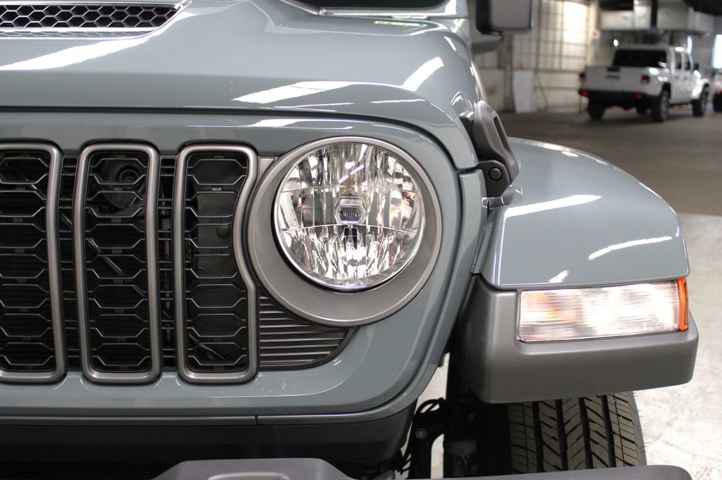 New 2026 Jeep Gladiator Sport image 31