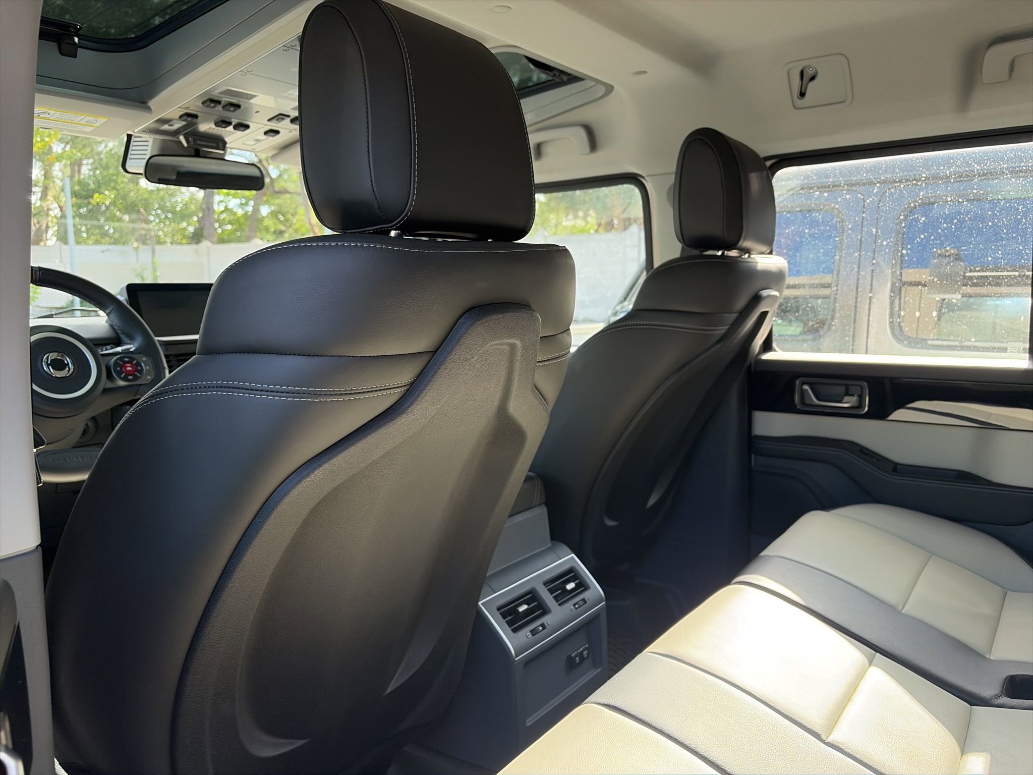 Used 2024 INEOS Grenadier image 8