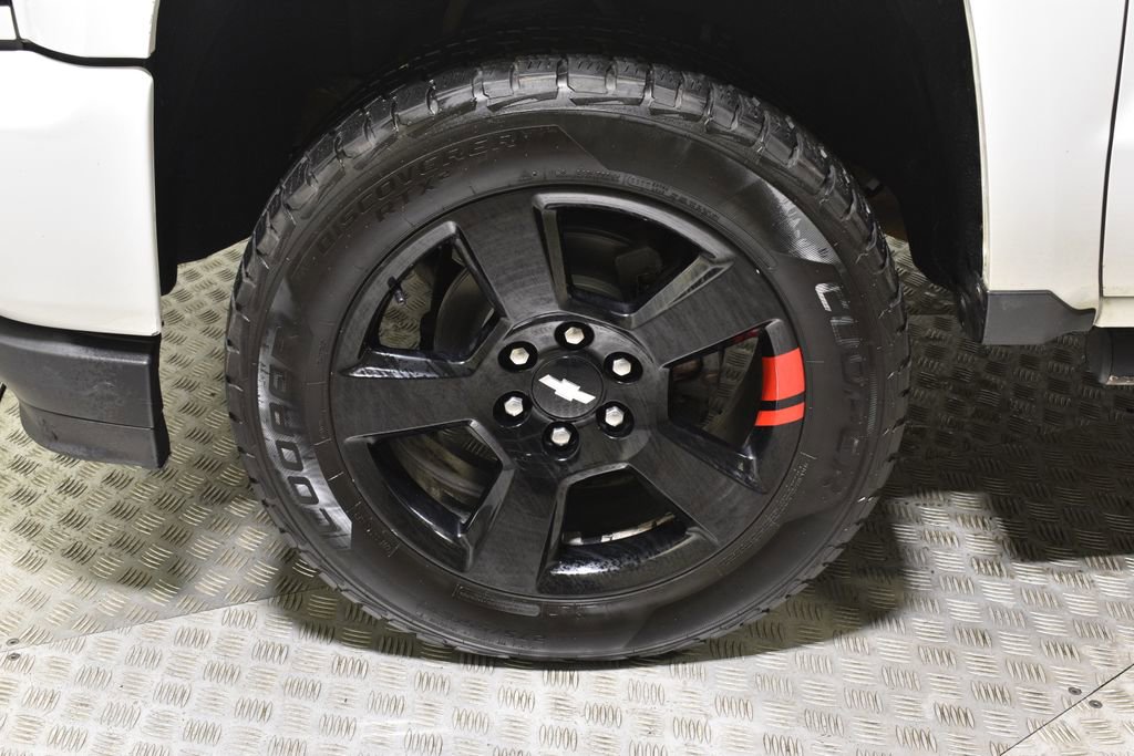 Used 2018 Chevrolet Silverado 1500 LT w/ Redline Edition image 34