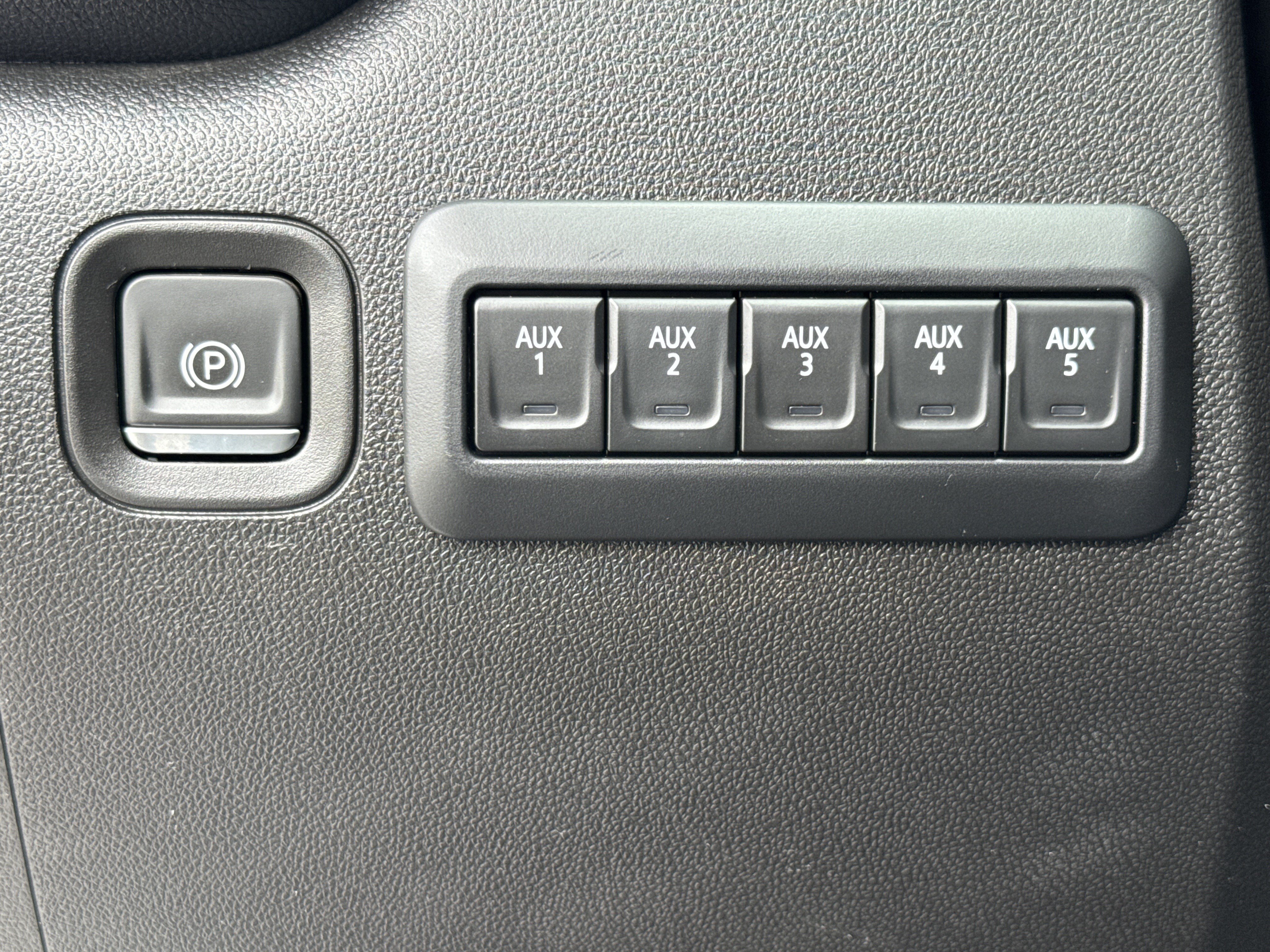 Used 2022 GMC Sierra 3500 Pro w/ Convenience Package RWD image 18