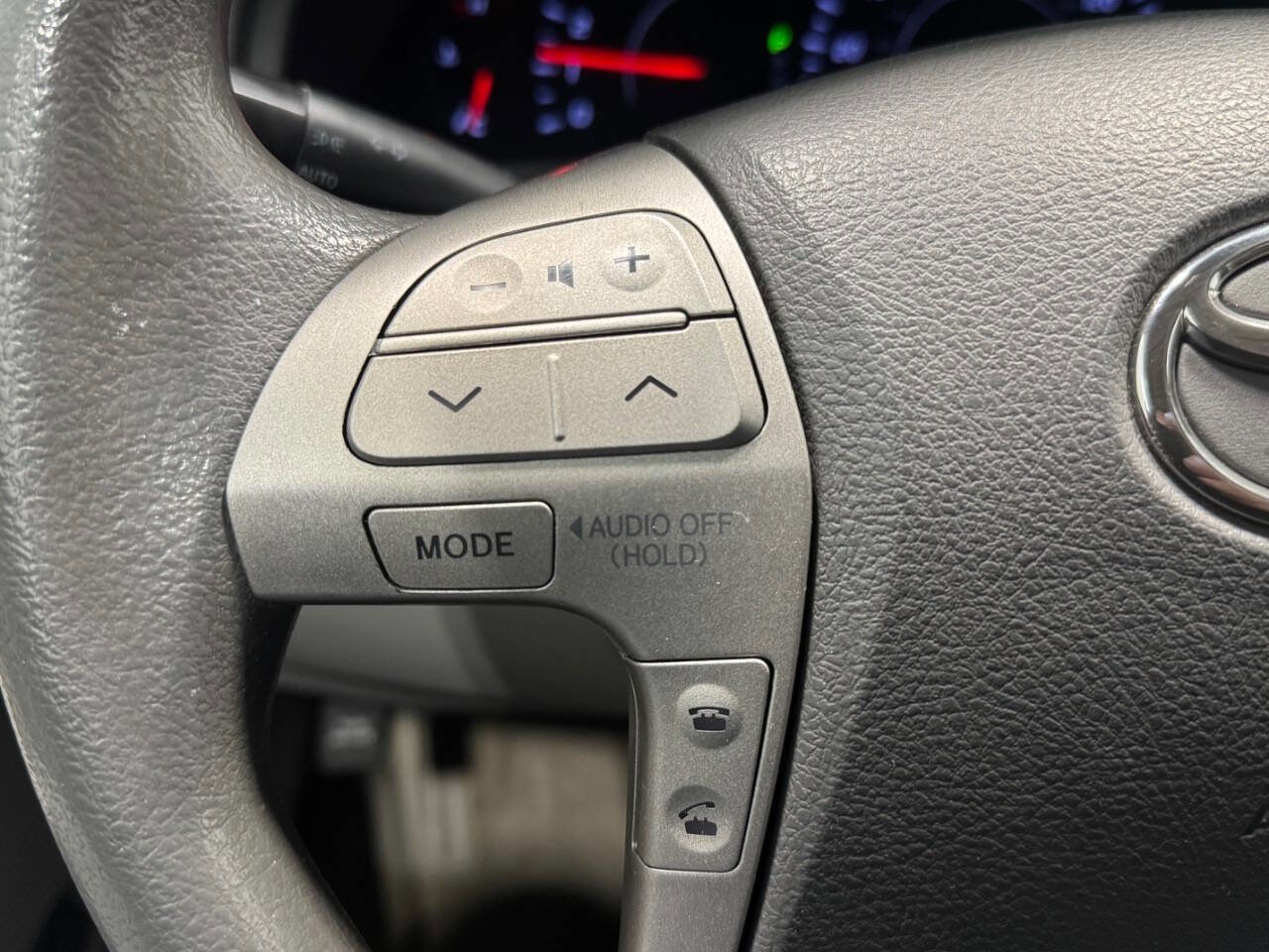 Used 2011 Toyota Camry LE w/ LE Extra-Value Pkg image 26