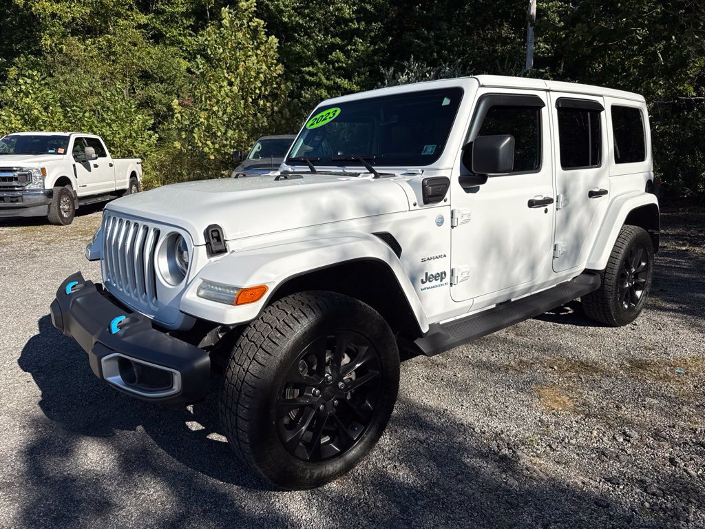 Used 2023 Jeep Wrangler Unlimited Sahara w/ Cold Weather Group AWD/4WD image 3
