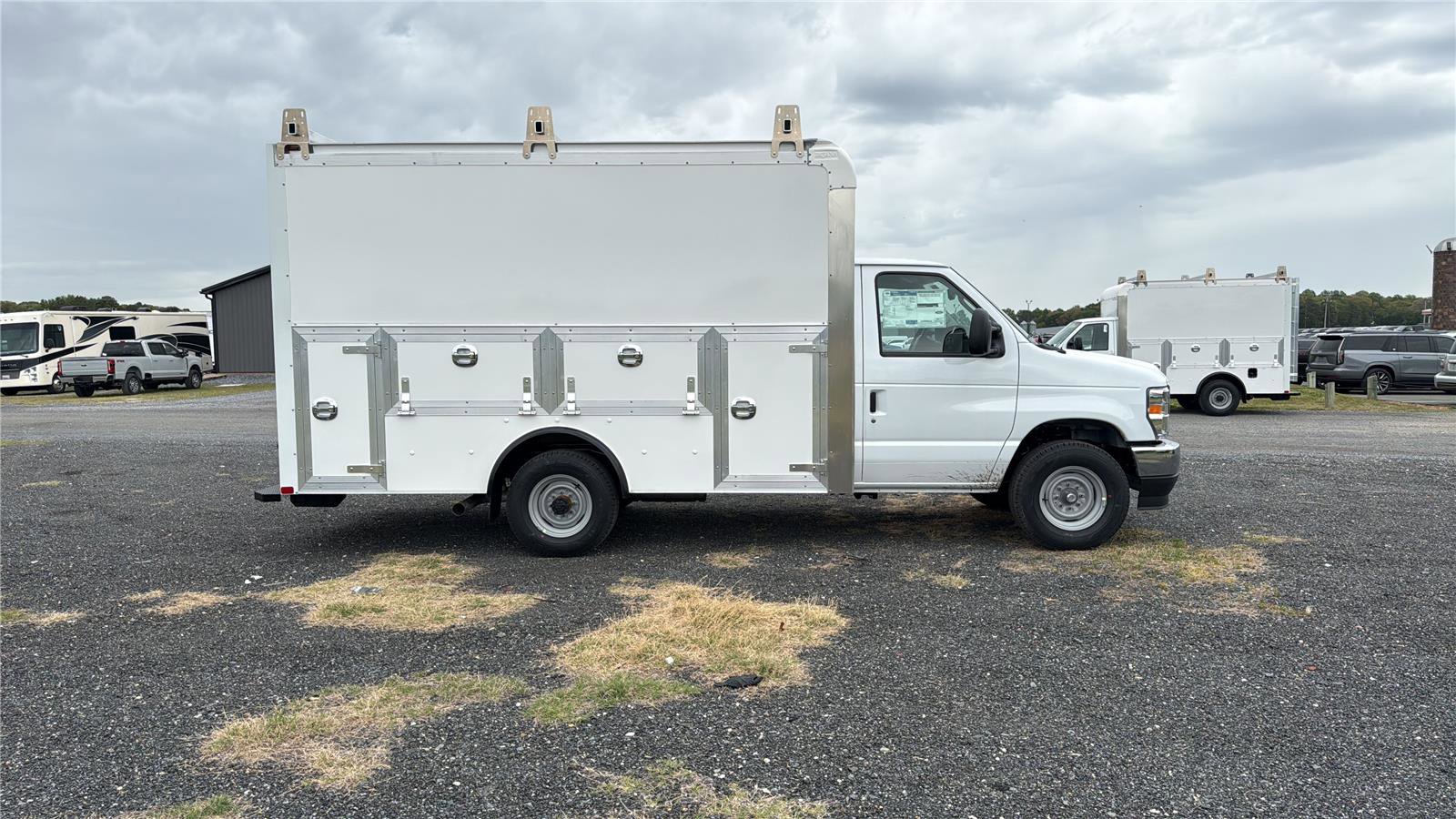 New 2027 Ford E-350 and Econoline 350 Super Duty RWD image 6