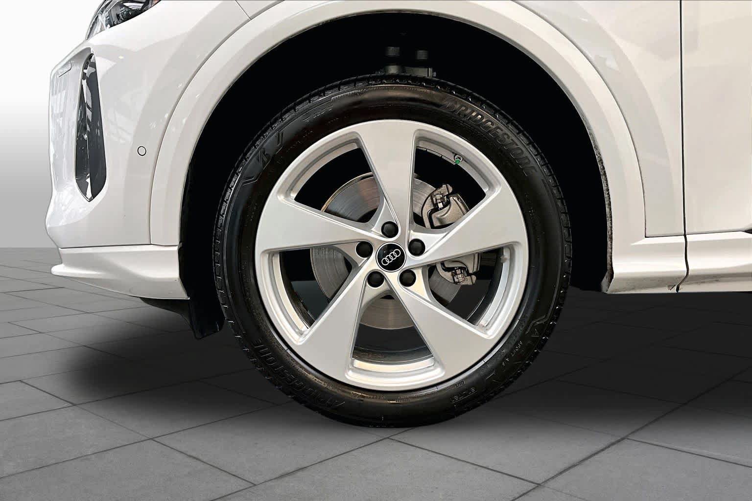Used 2025 Audi Q5 Premium AWD/4WD image 11