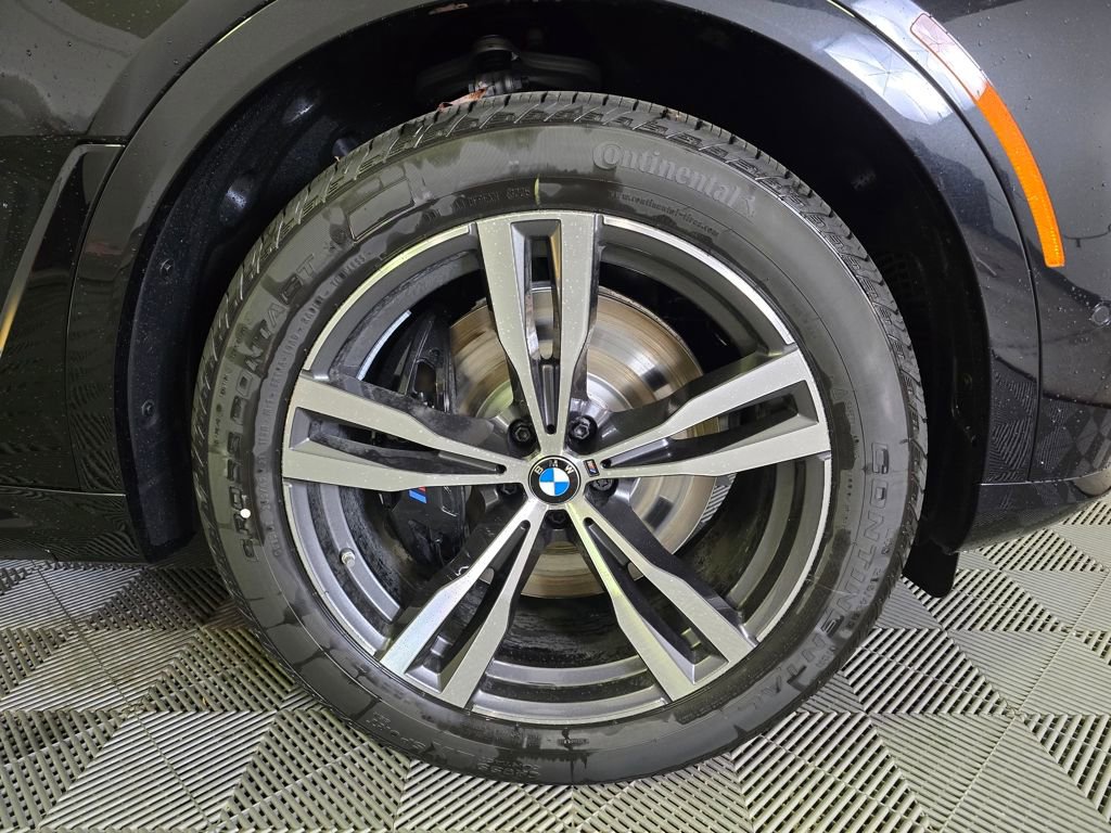 New 2026 BMW X7 xDrive40i w/ M Sport Package image 2