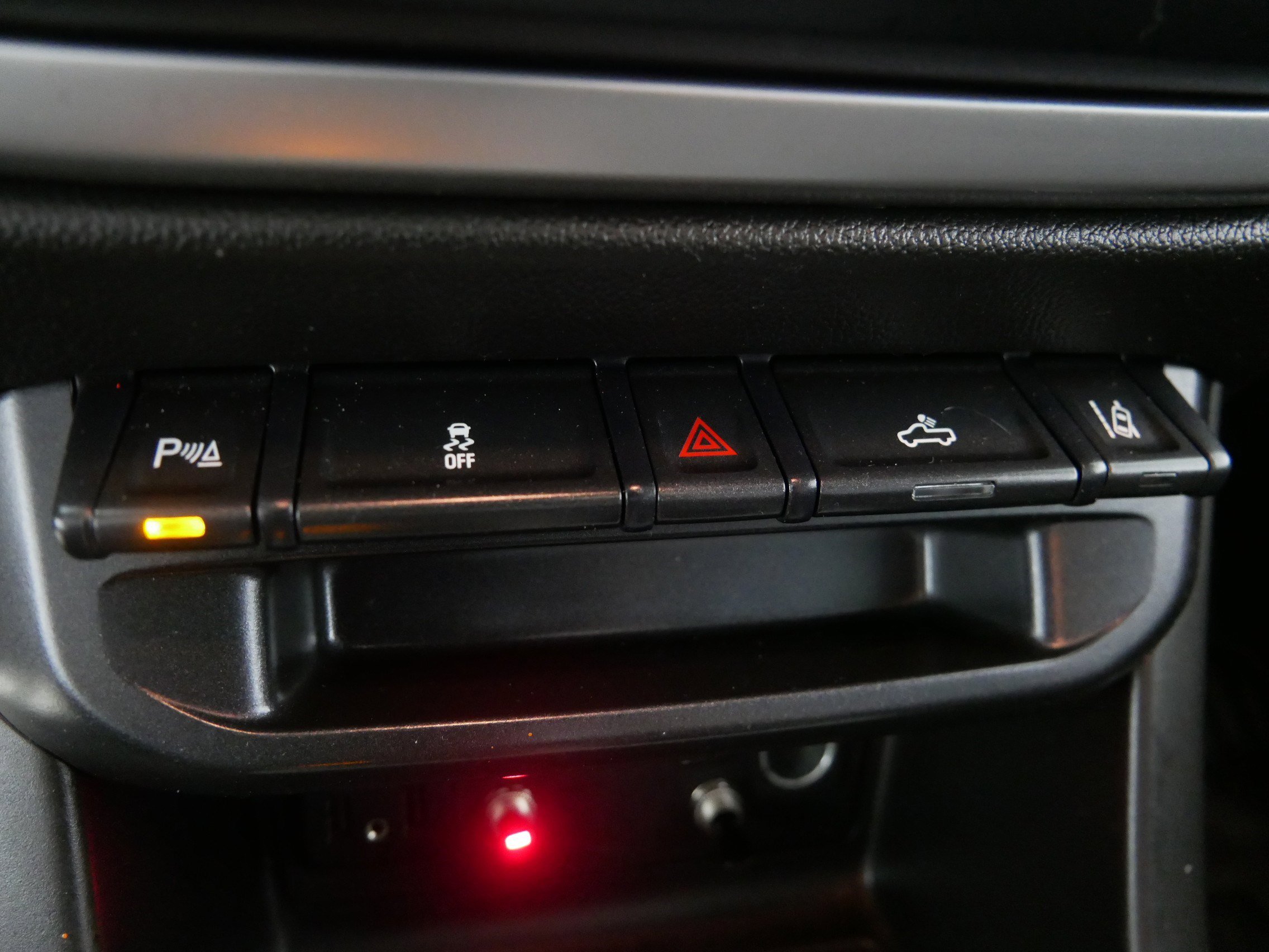 Used 2020 Chevrolet Colorado LT w/ Safety Package image 30