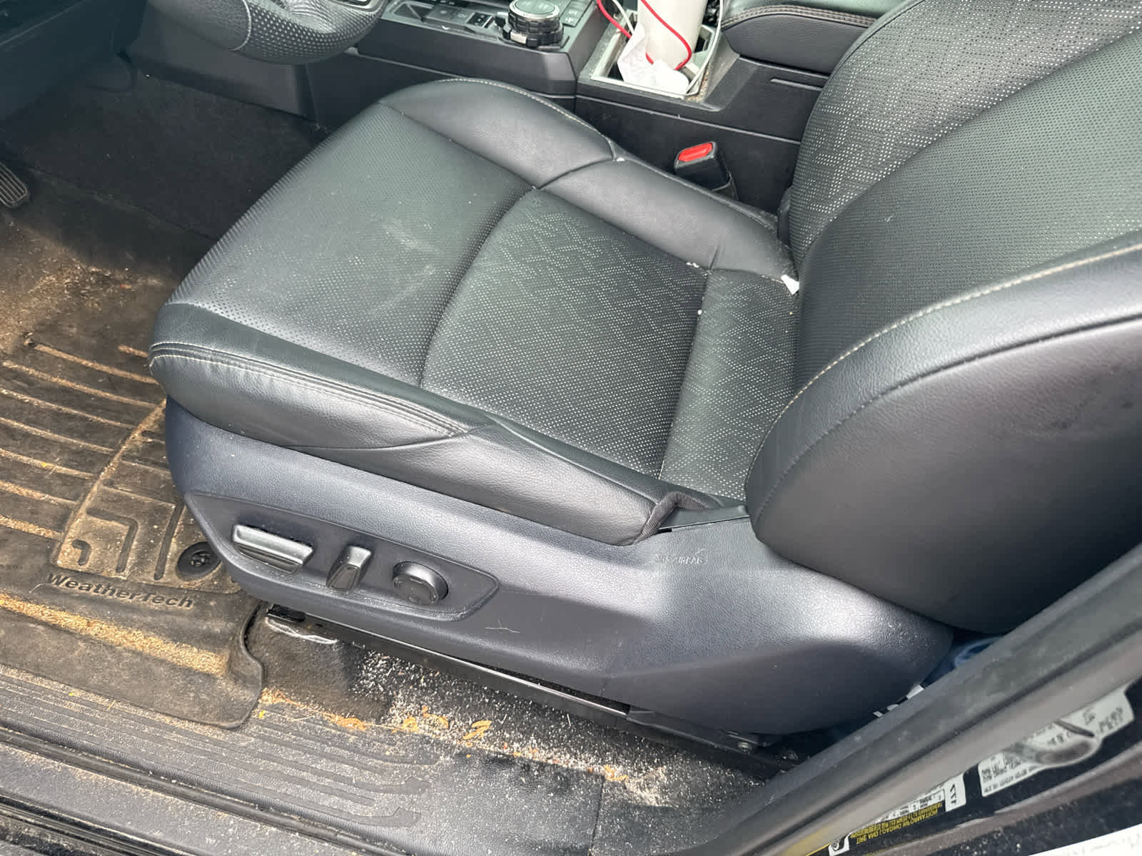 Used 2024 Toyota Tacoma Limited w/ Limited Package (LT) AWD/4WD image 9