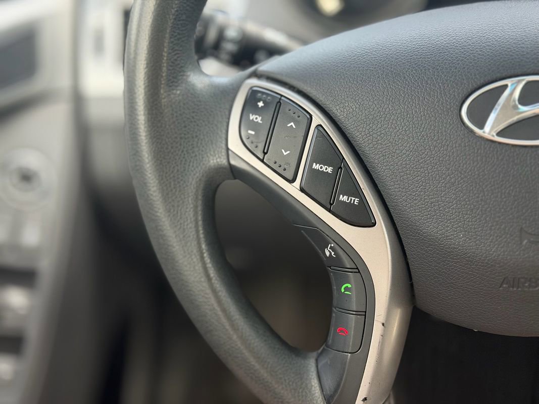 Used 2013 Hyundai Elantra GLS w/ Preferred Pkg FWD image 15