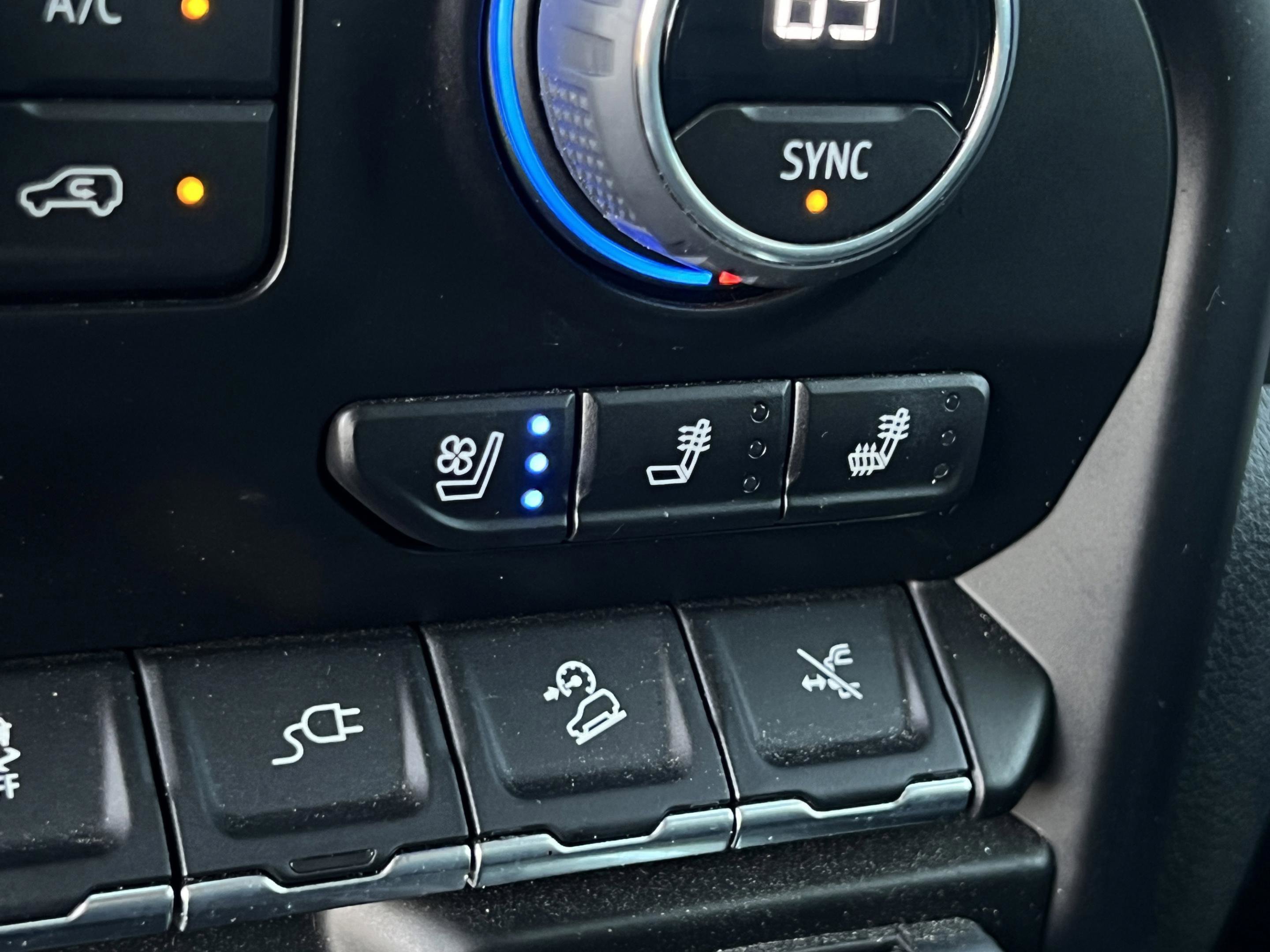 Used 2023 Chevrolet Silverado 2500 LTZ w/ LTZ Premium Package image 30