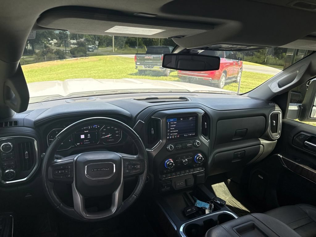 Used 2022 GMC Sierra 3500 Denali AWD/4WD image 9