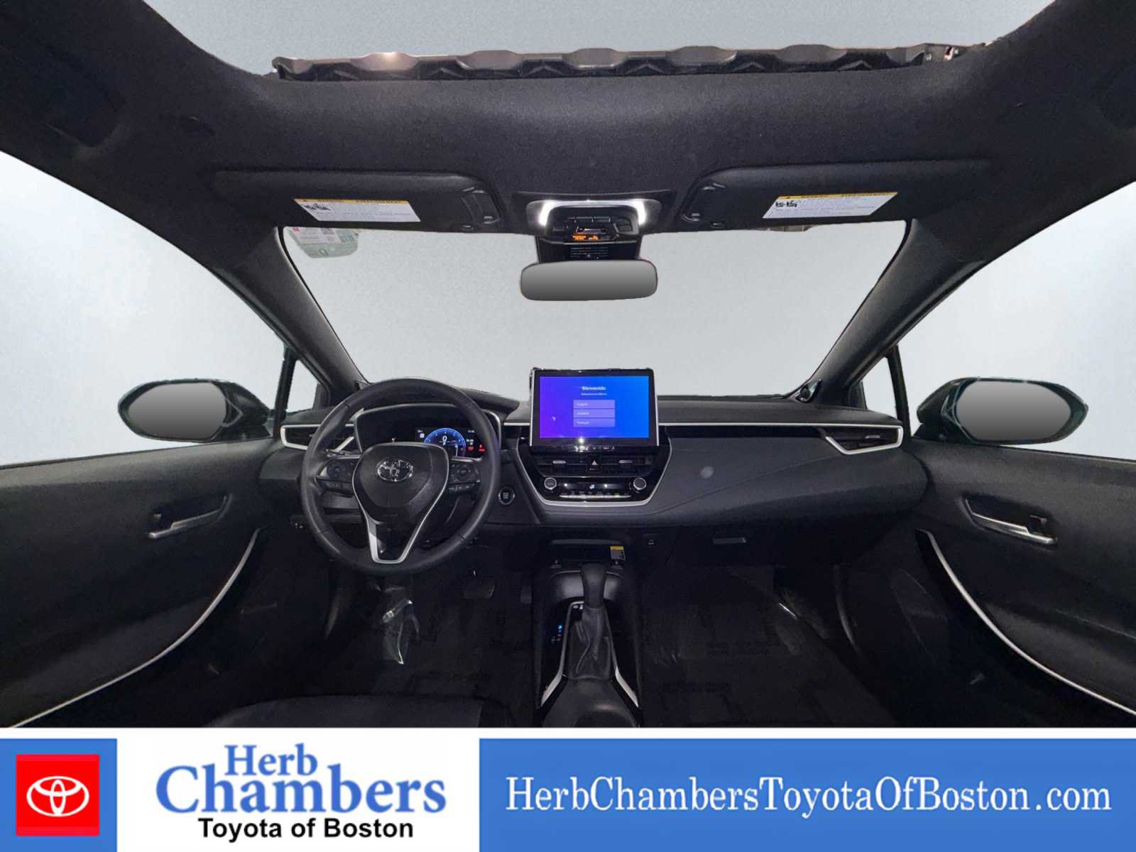Used 2025 Toyota Corolla XSE FWD image 5