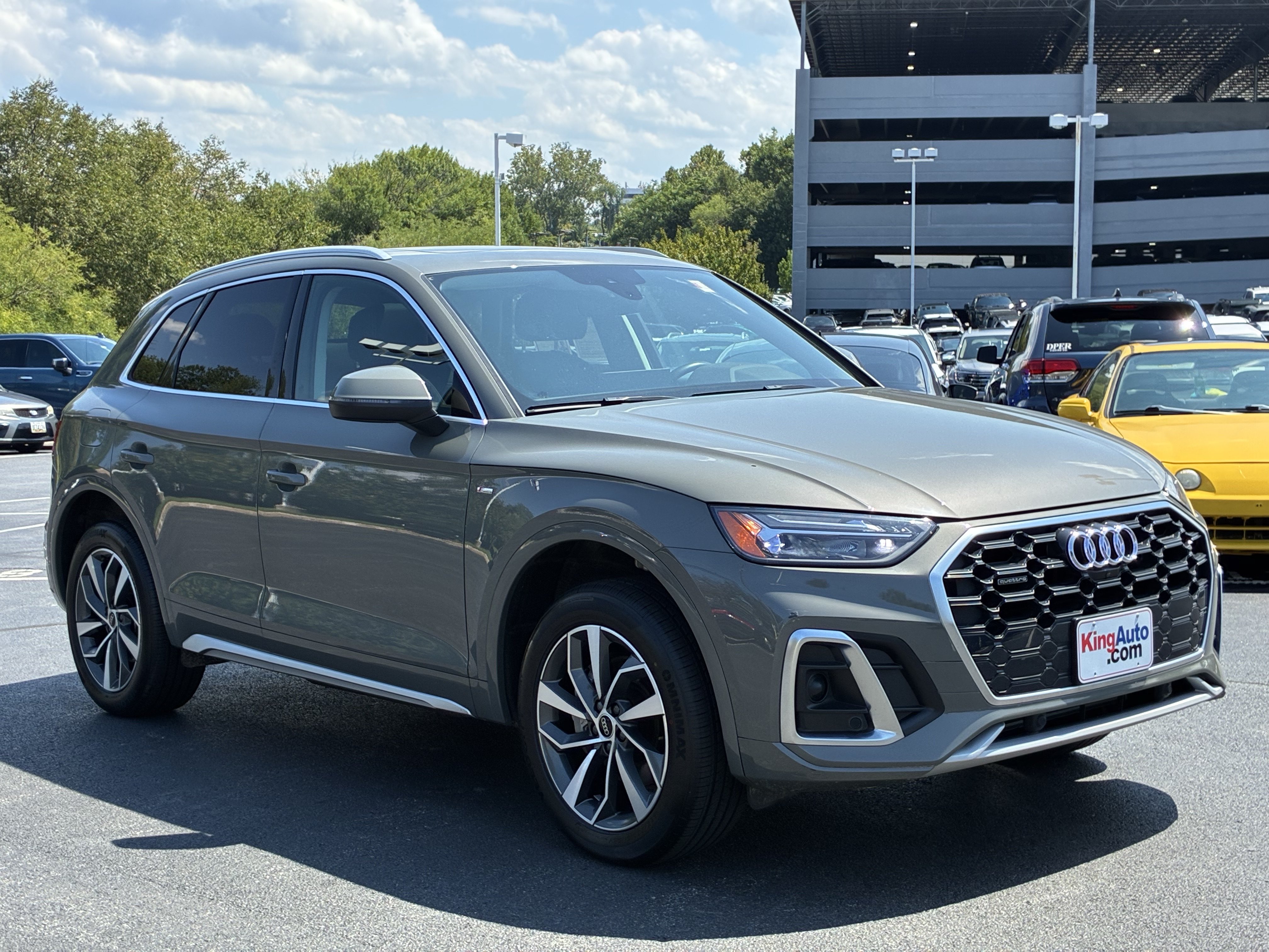Used 2023 Audi Q5 2.0T Premium Plus w/ Premium Plus Package AWD/4WD image 7