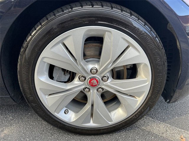 Used 2020 Jaguar XE S image 35