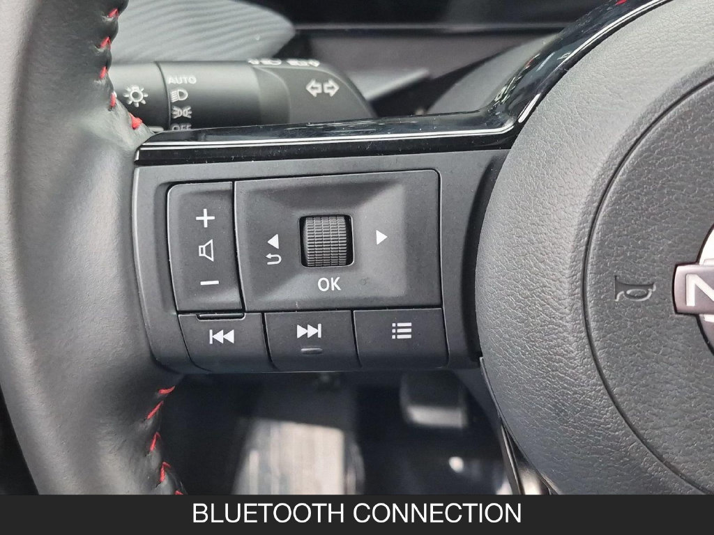 Certified 2025 Nissan Kicks SR FWD image 17