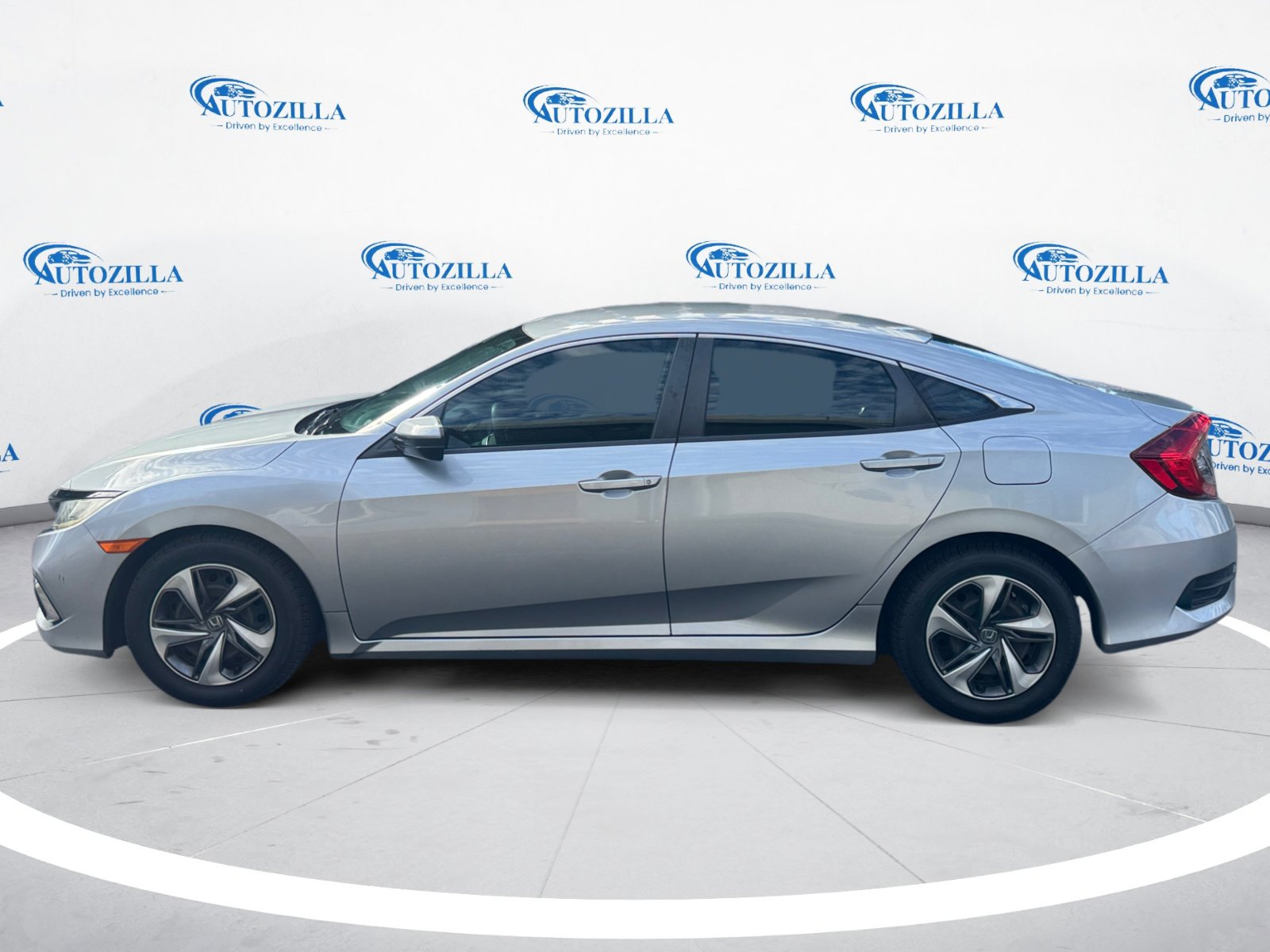 Used 2019 Honda Civic LX image 2
