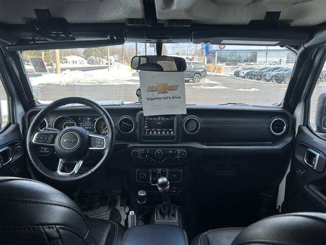 Used 2018 Jeep Wrangler Unlimited Sahara w/ LED Lighting Group image 33