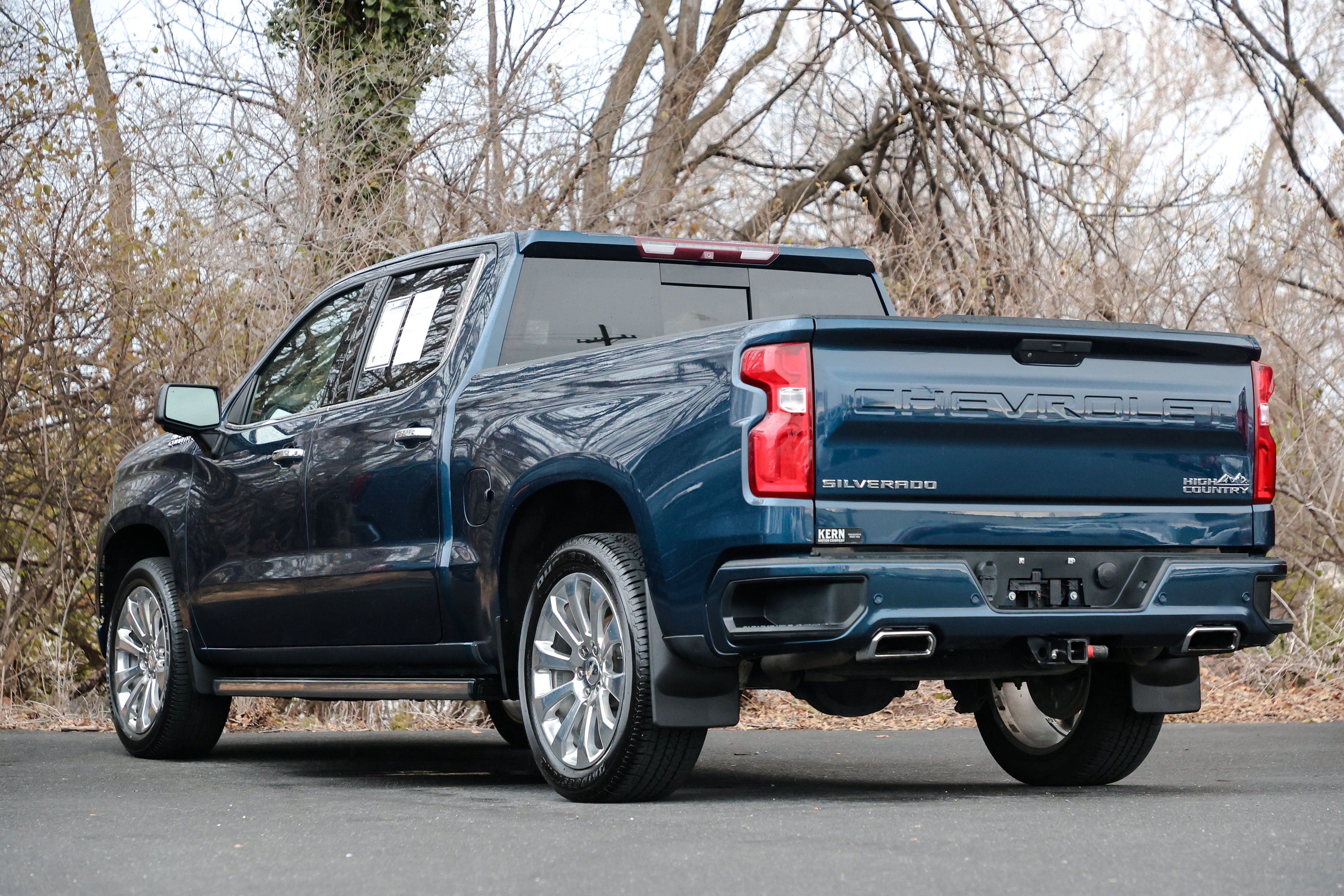 Used 2019 Chevrolet Silverado 1500 High Country w/ Technology Package image 9