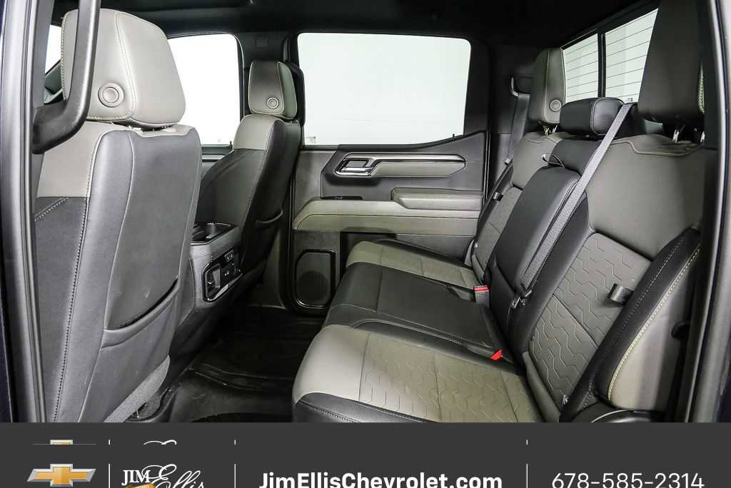 Certified 2023 Chevrolet Silverado 1500 ZR2 w/ Technology Package AWD/4WD image 40