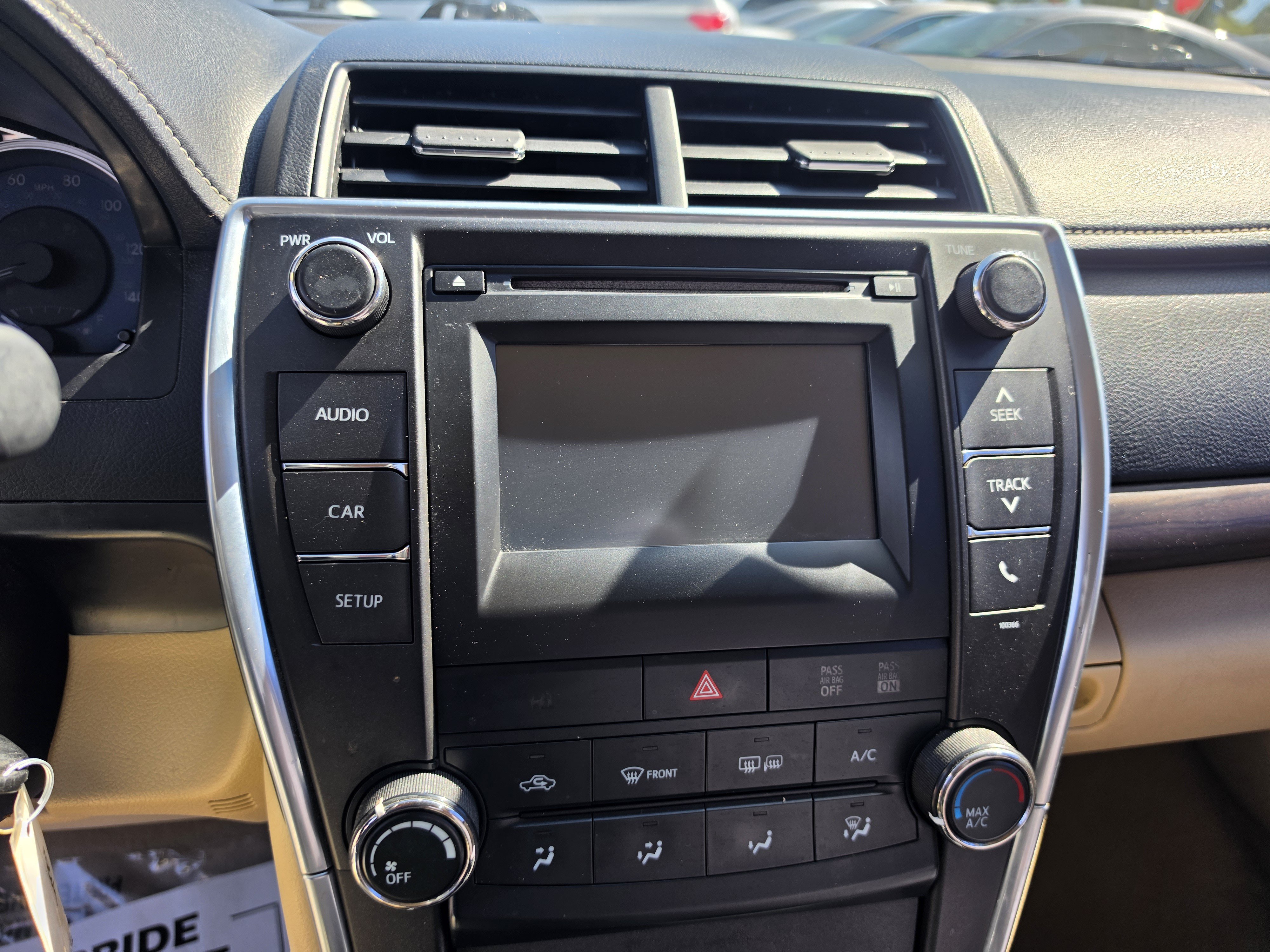 Used 2017 Toyota Camry LE FWD image 15