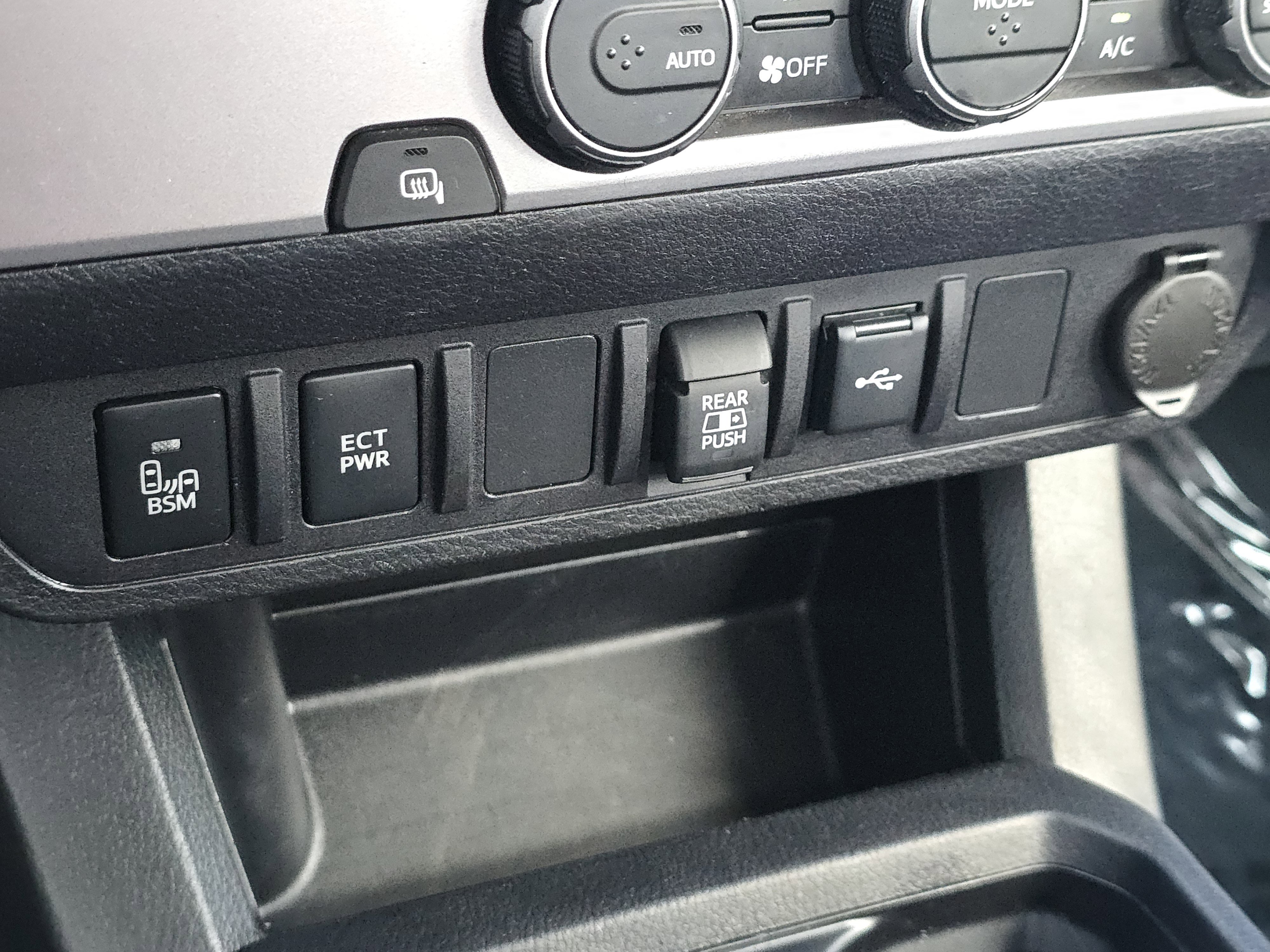 Used 2022 Toyota Tacoma SR5 w/ Technology Package image 23