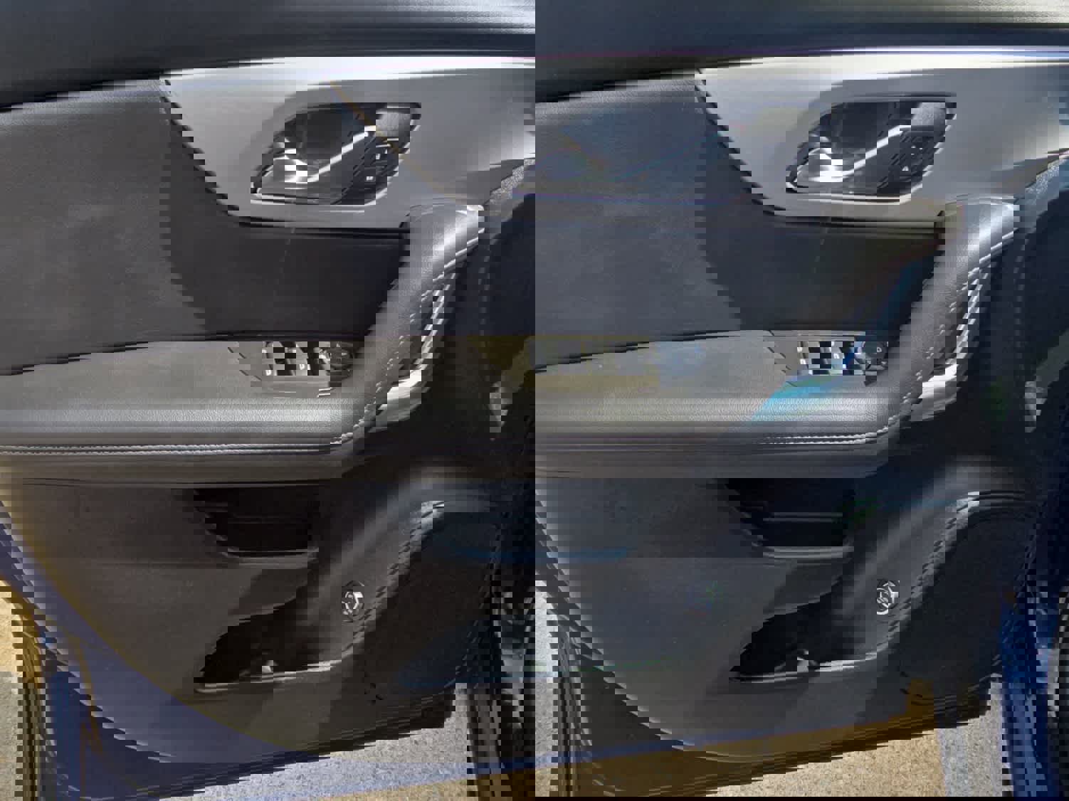 Used 2022 Chevrolet Blazer LT image 17