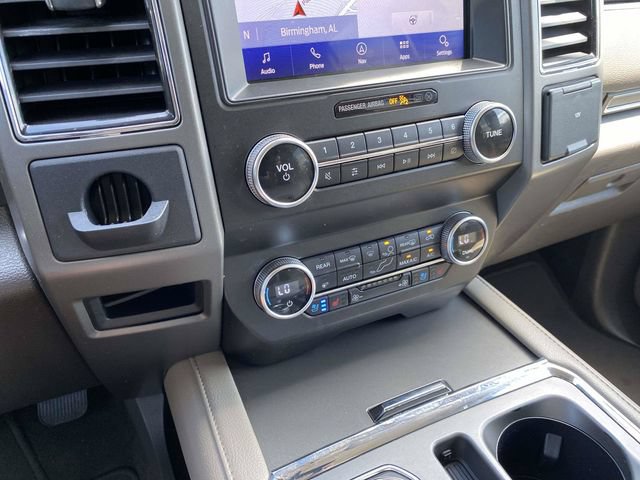 Used 2020 Ford Expedition XLT w/ Equipment Group 202A AWD/4WD image 25