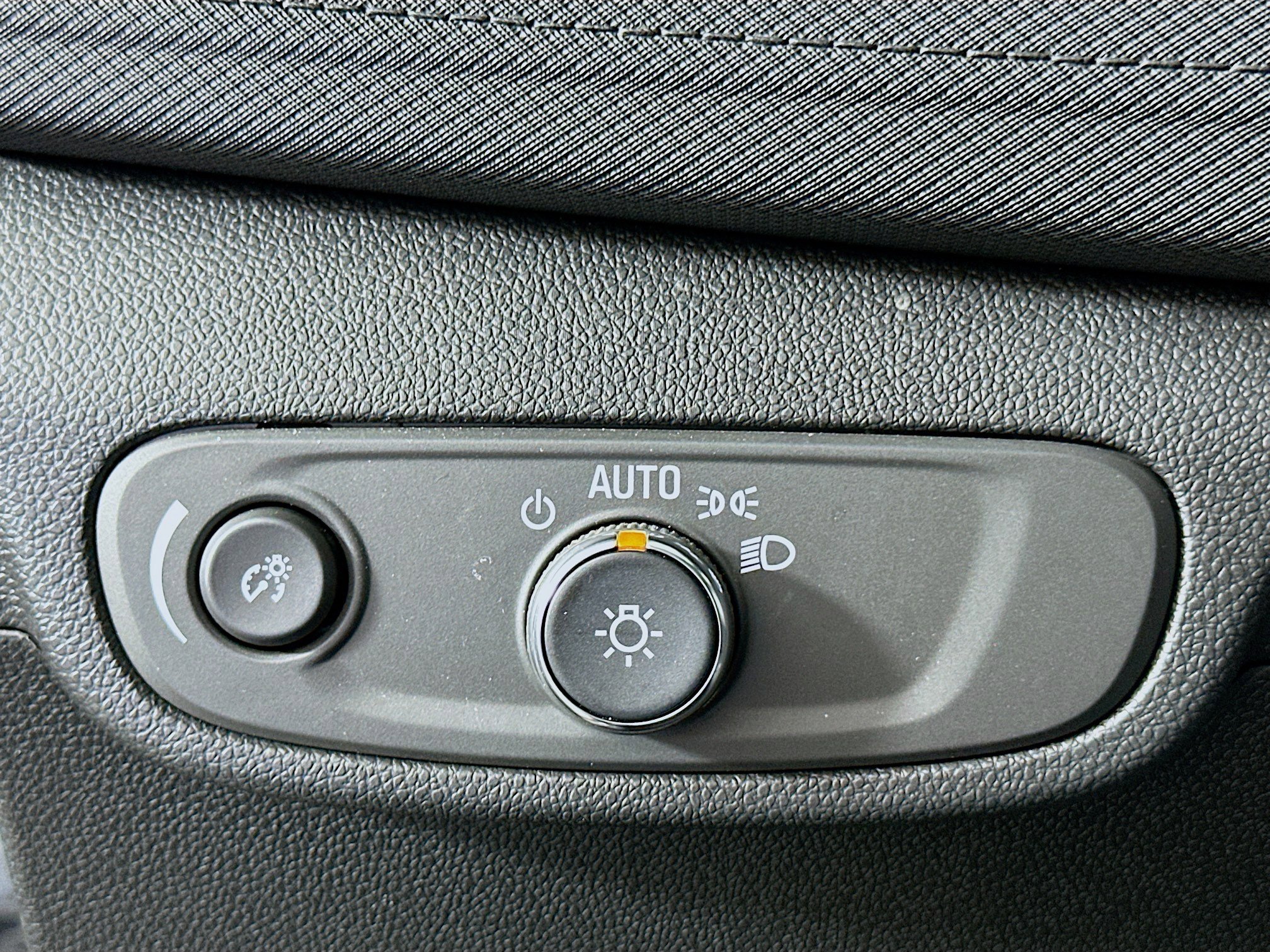 Used 2025 Chevrolet TrailBlazer LT image 16