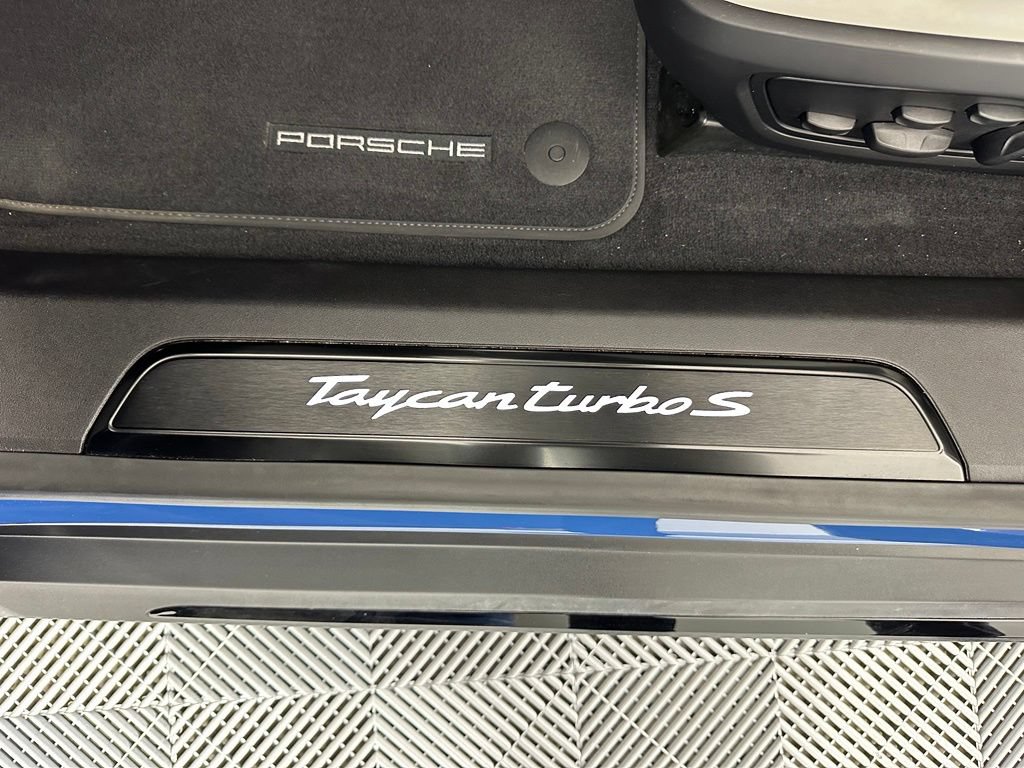 Certified 2024 Porsche Taycan Turbo S w/ Premium Package AWD/4WD image 21