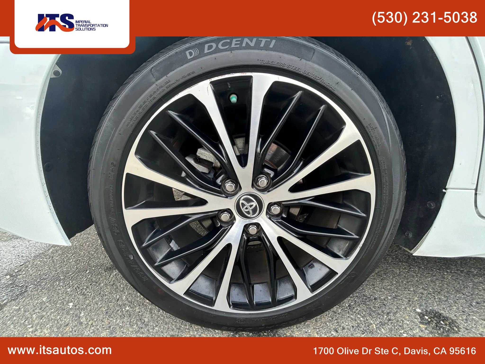 Used 2019 Toyota Camry SE w/ Carpet Mat Package image 26