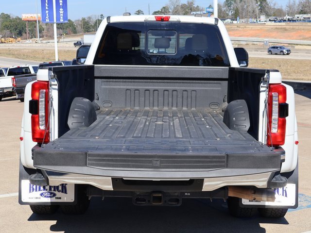 Used 2023 Ford F350 Lariat image 5
