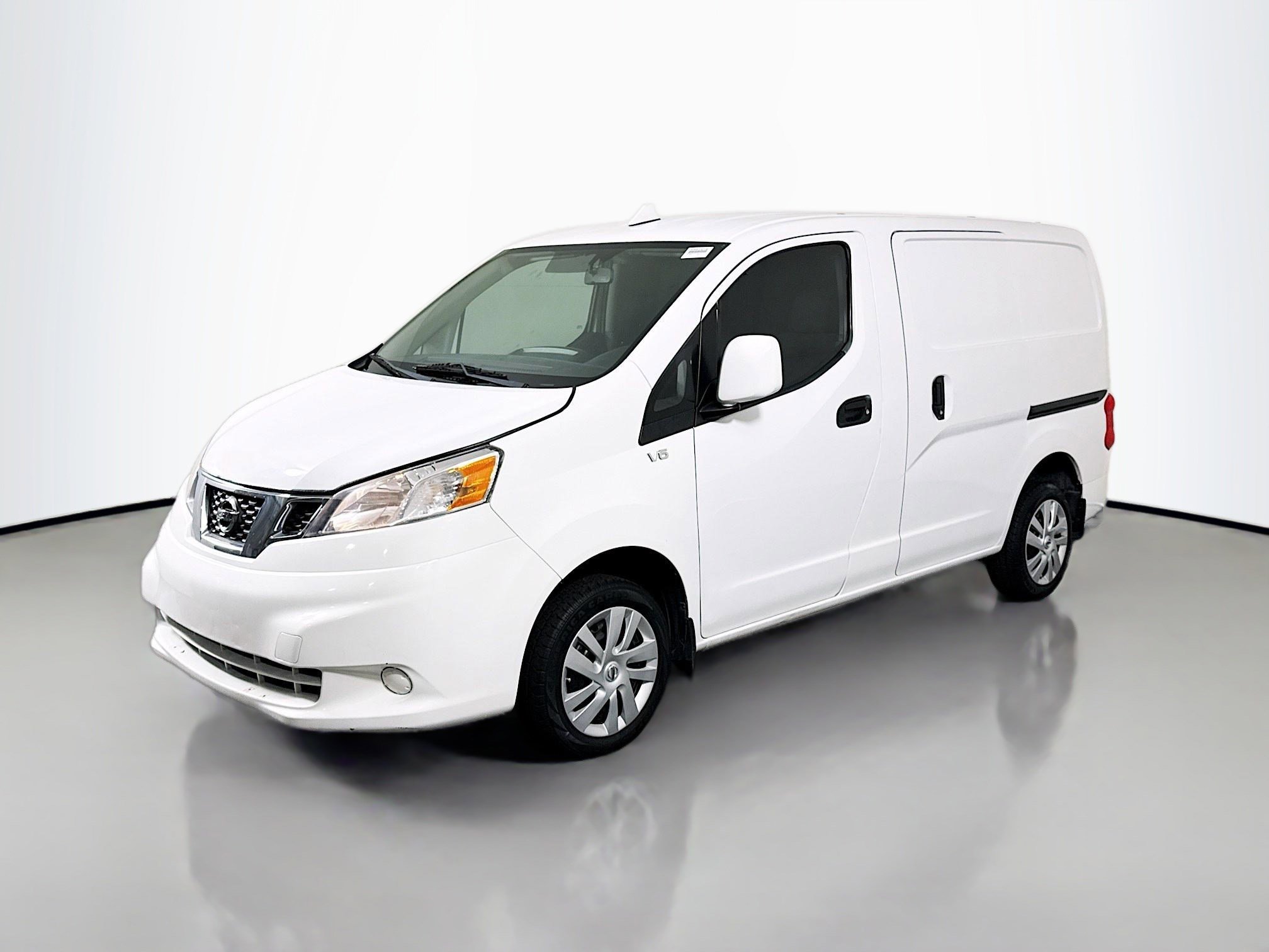 Used 2014 Nissan NV200 SV w/ Exterior Appearance Package image 4
