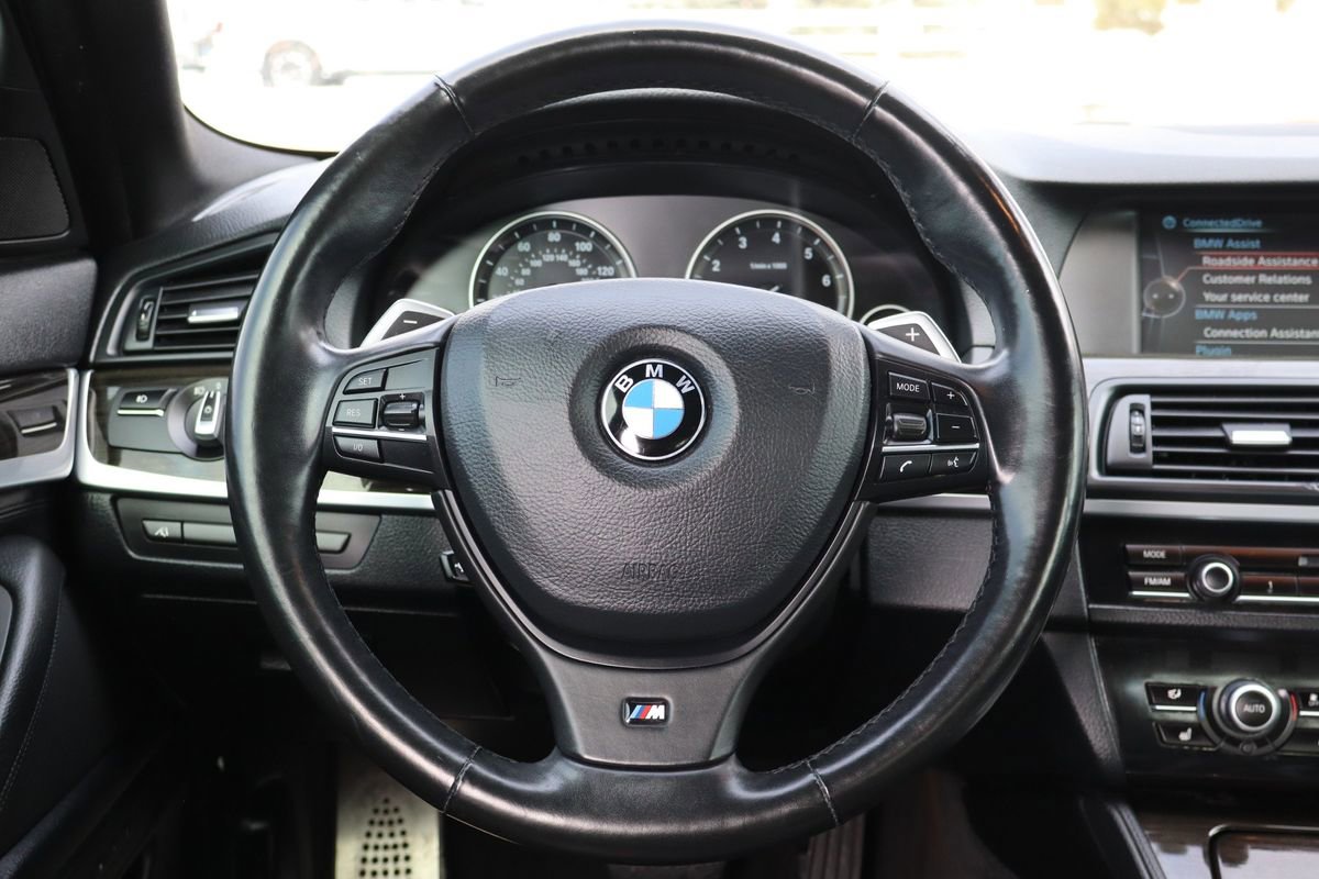 Used 2013 BMW 550i xDrive Sedan image 18