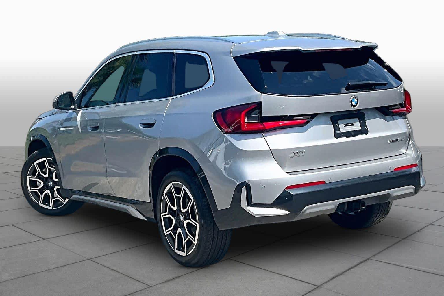 Used 2025 BMW X1 xDrive28i w/ Technology Package AWD/4WD image 12